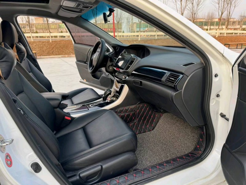 徐州17年本田雅阁4