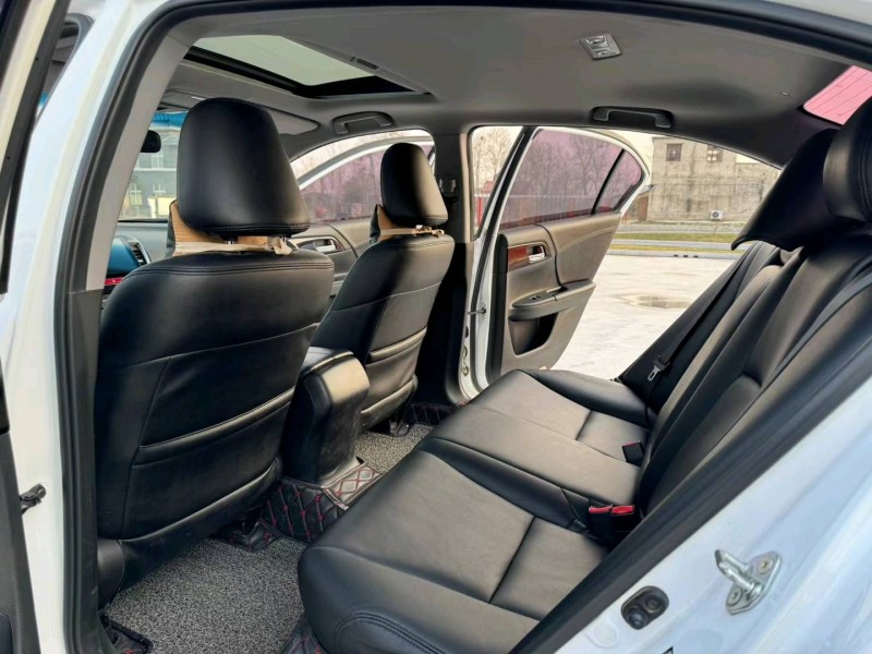 徐州17年本田雅阁5