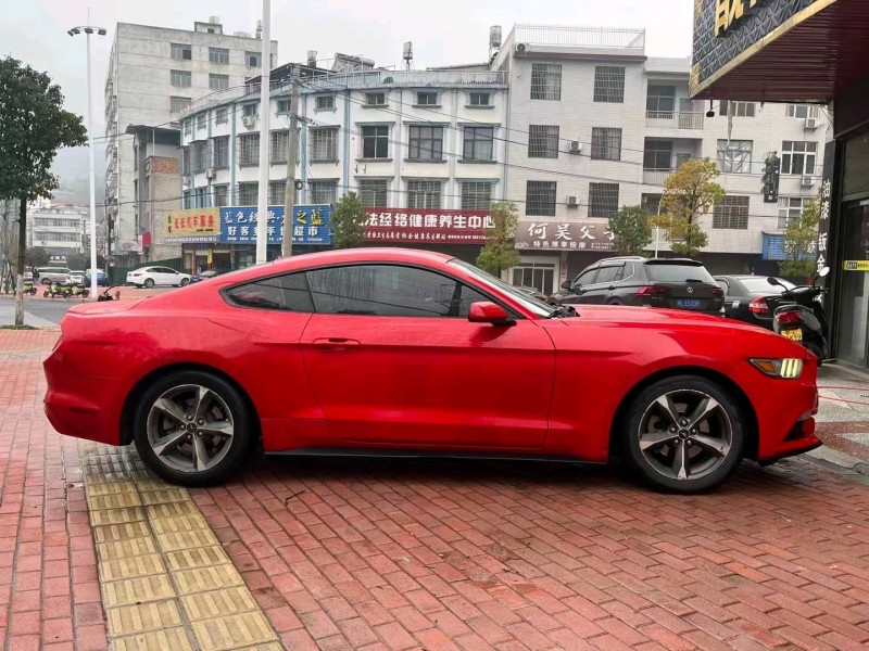 宜昌15年福特野馬3
