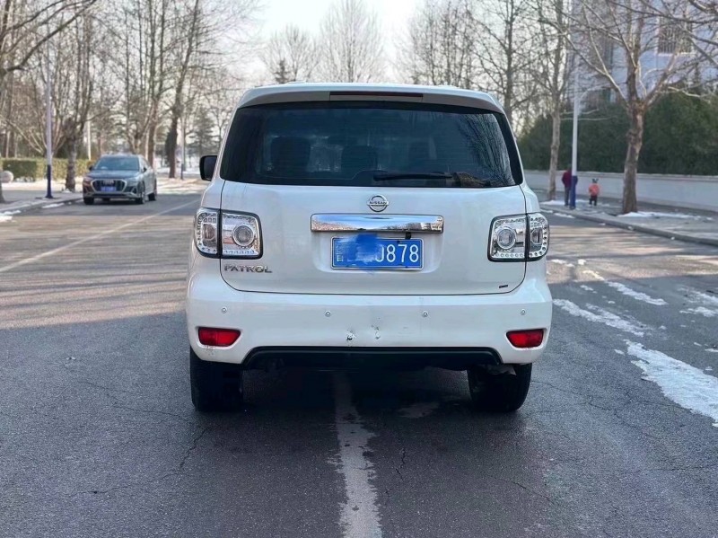 淄博17年日产途乐9