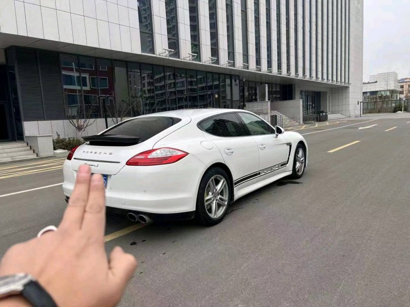 东营12年保时捷帕拉梅拉5