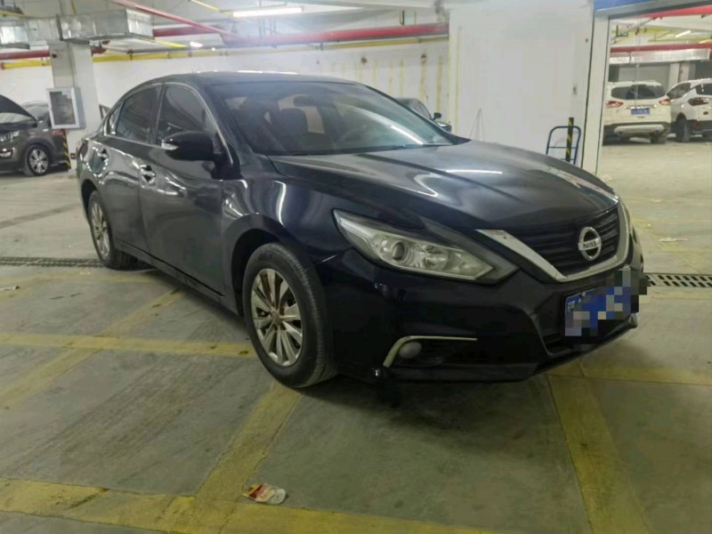 宜昌17年日產天籟2