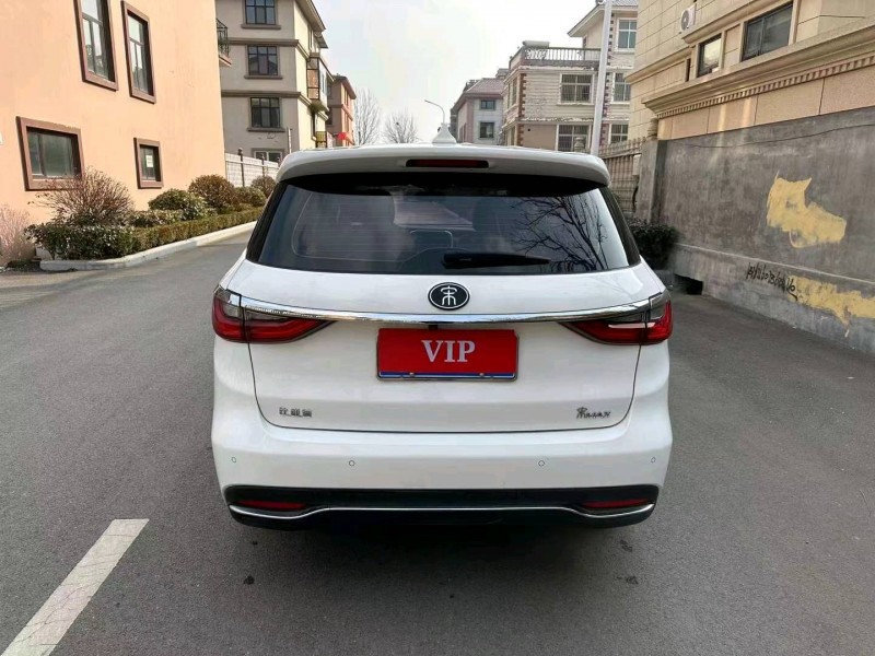 枣庄19年比亚迪宋MAX9