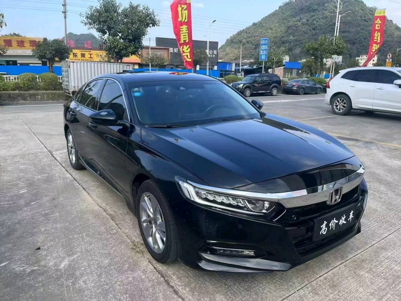 珠海19年本田雅阁4