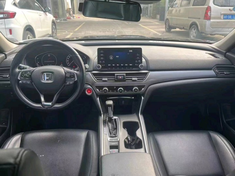 珠海19年本田雅阁5