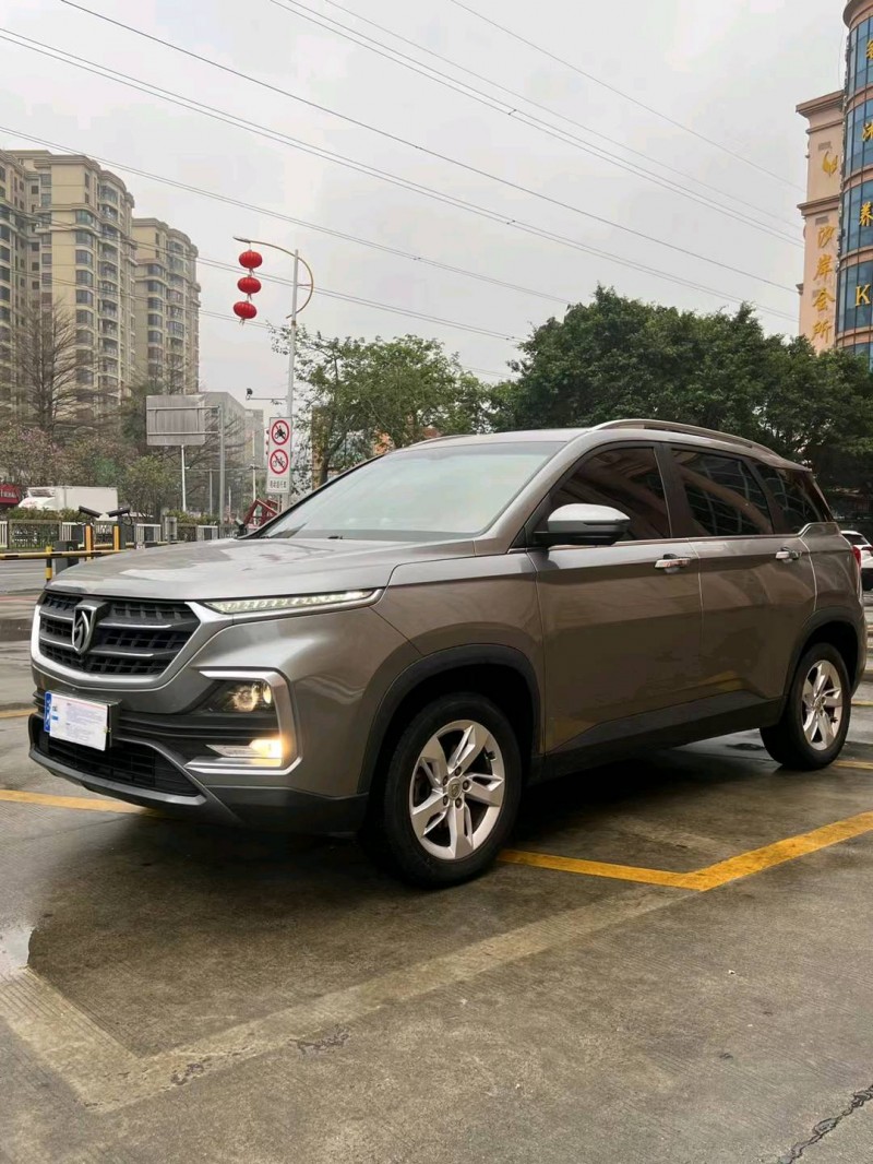 汕頭19年寶駿5302