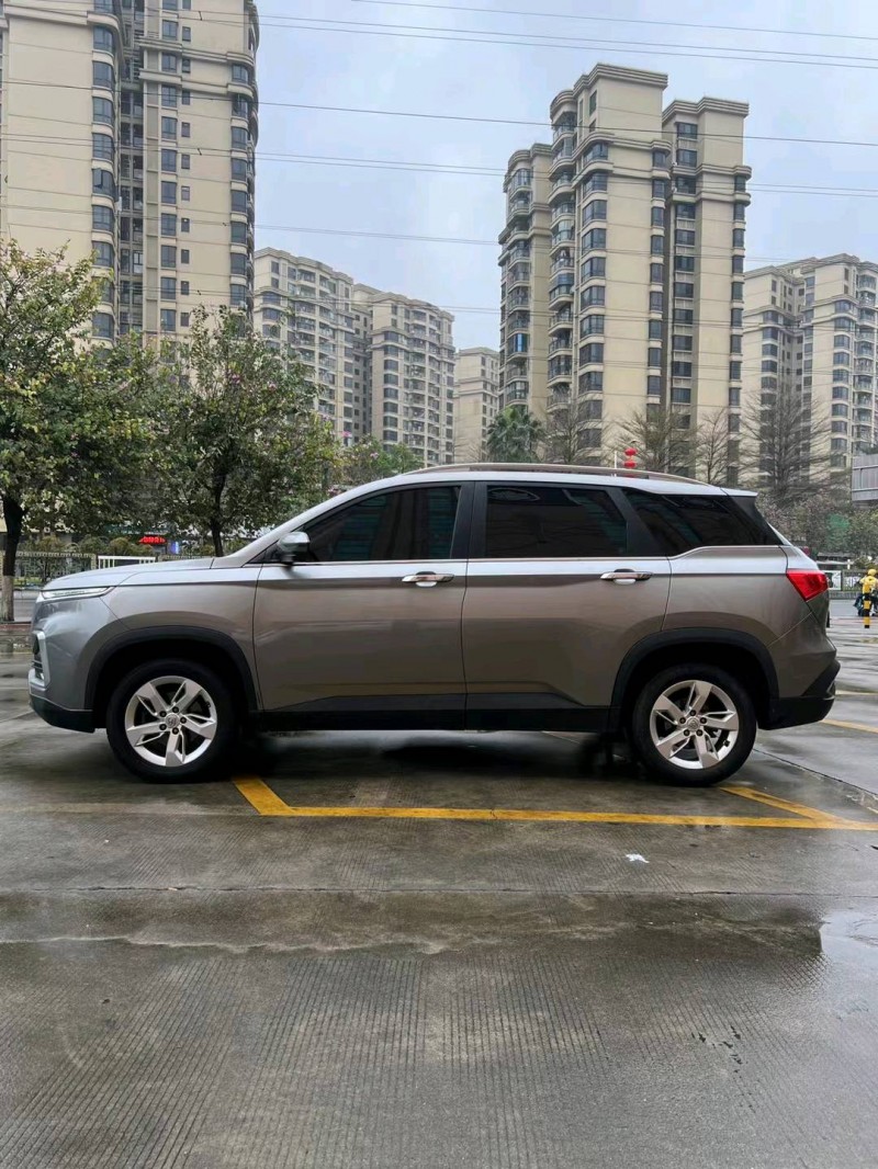 汕頭19年寶駿5305