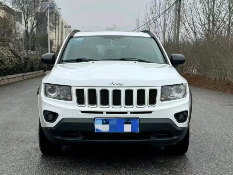 青岛13年Jeep指南者1