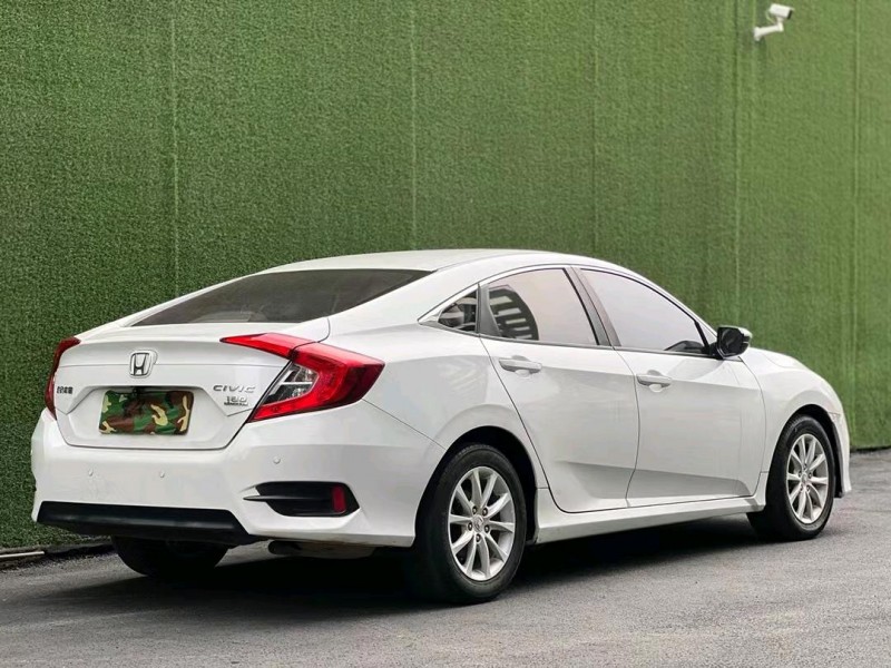 东莞18年本田思域8