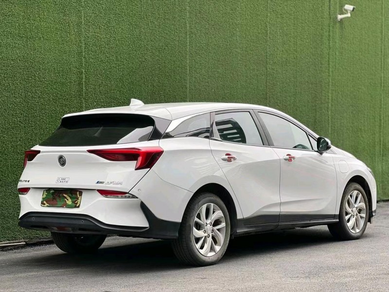 东莞22年别克微蓝8