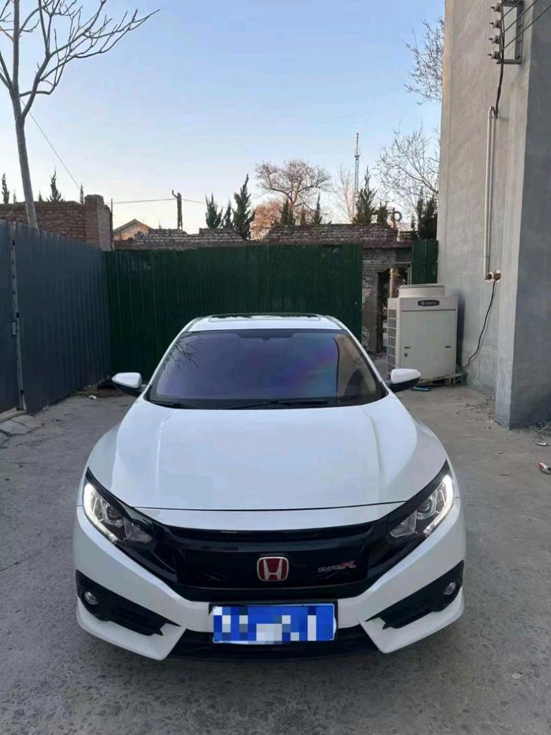 邢台18年本田思域1