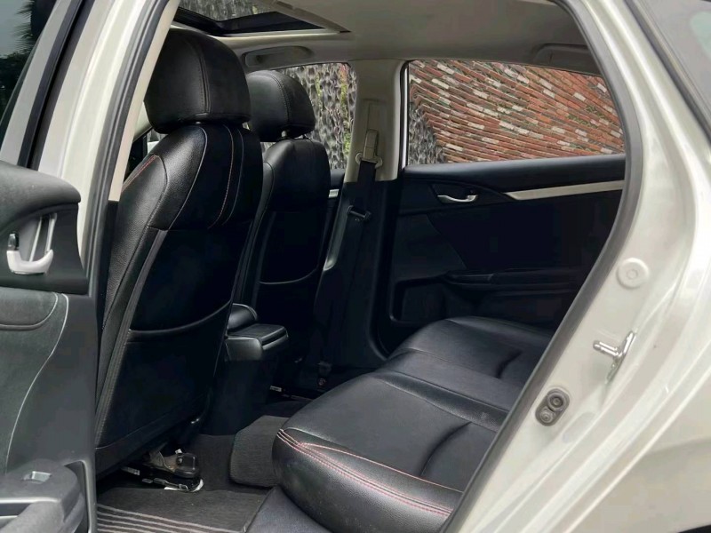 广州18年本田思域4