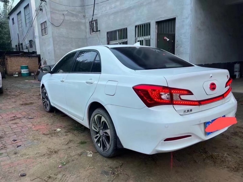 济宁16年比亚迪秦5