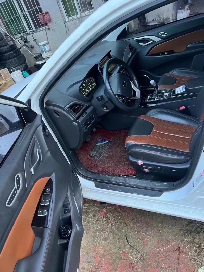 济宁16年比亚迪秦6