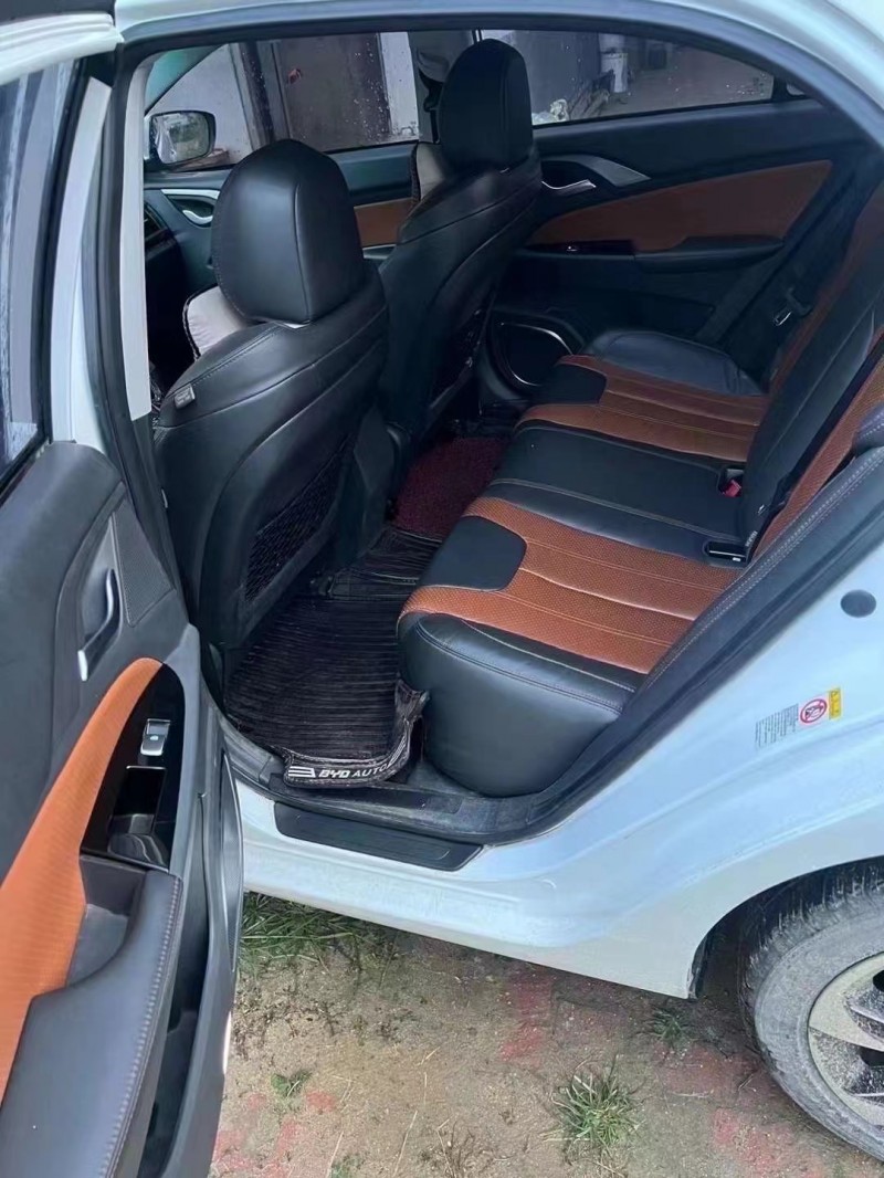 济宁16年比亚迪秦8