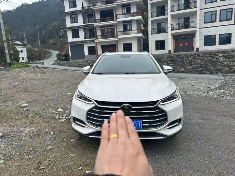 济宁19年比亚迪唐1