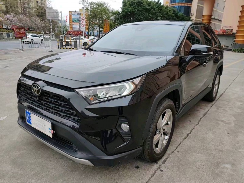 珠海21年丰田RAV42