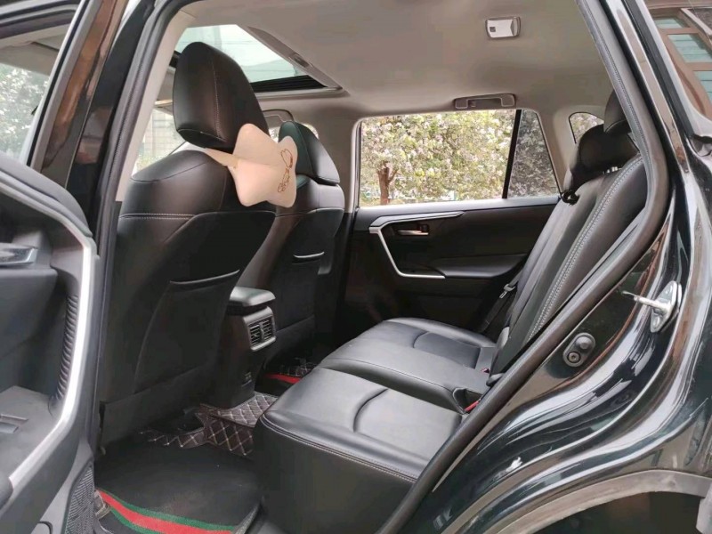 珠海21年丰田RAV45