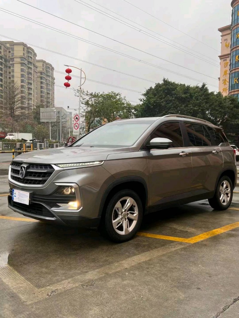 深圳19年寶駿5302