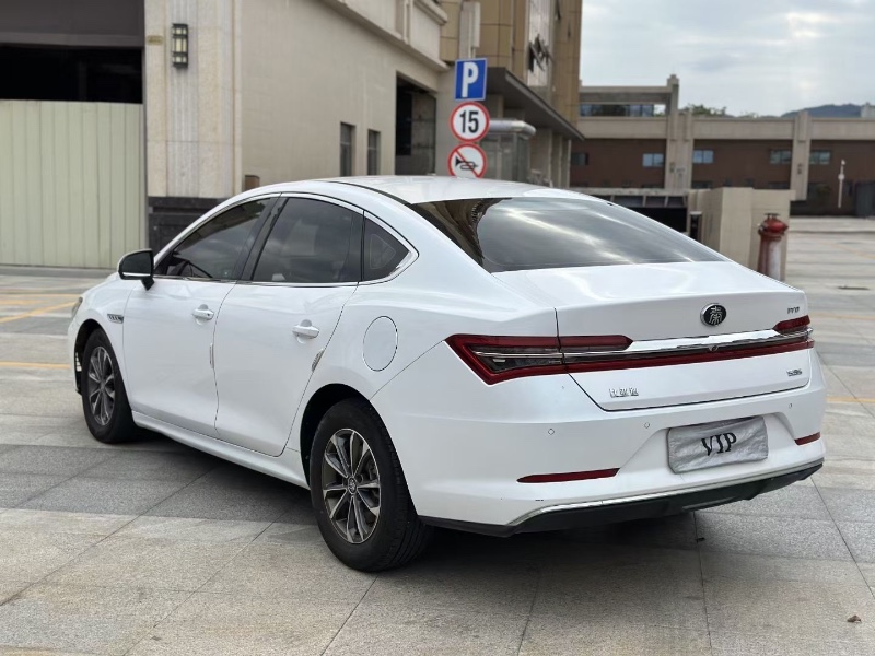 珠海19年比亚迪秦9