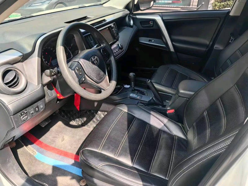 东营18年丰田RAV4荣放6