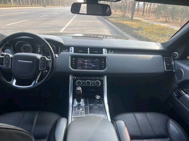 淄博15年路虎揽胜运动3