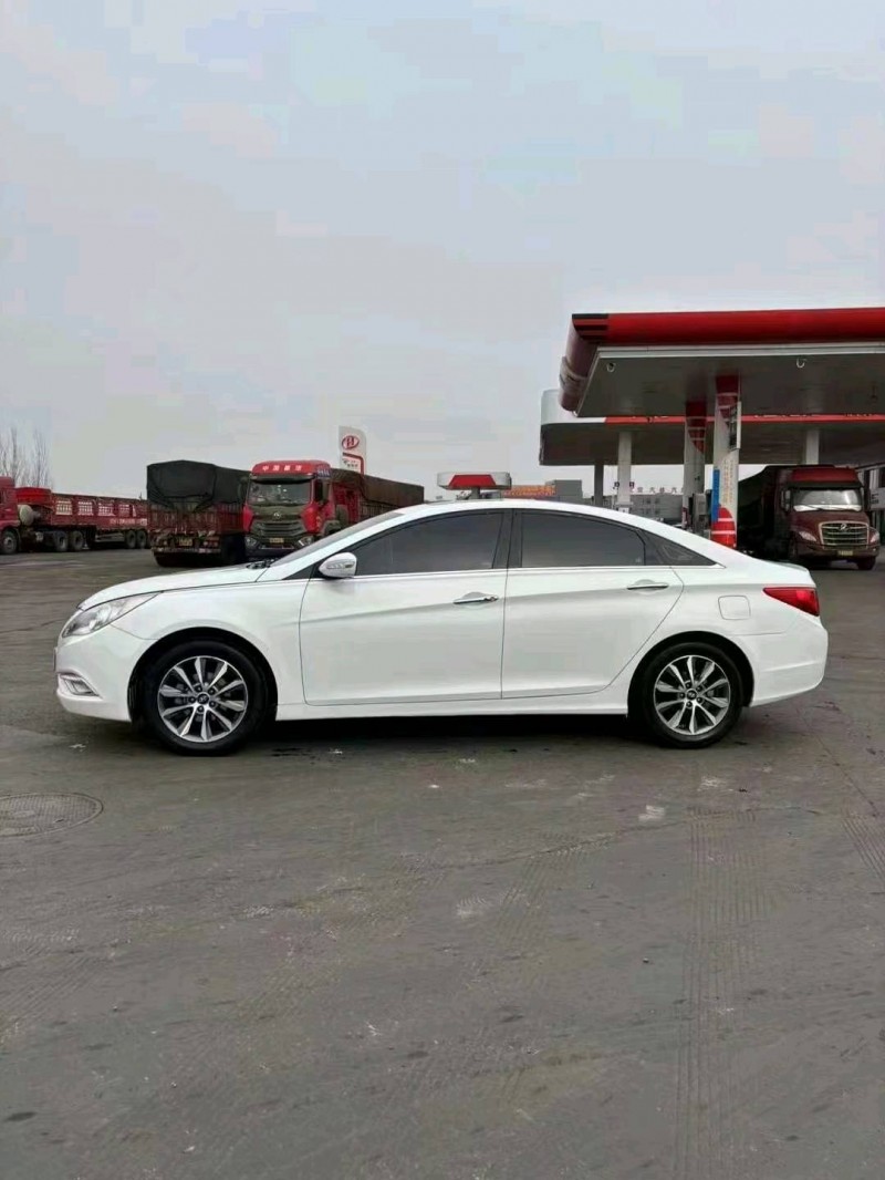 邯郸13年现代索纳塔八3