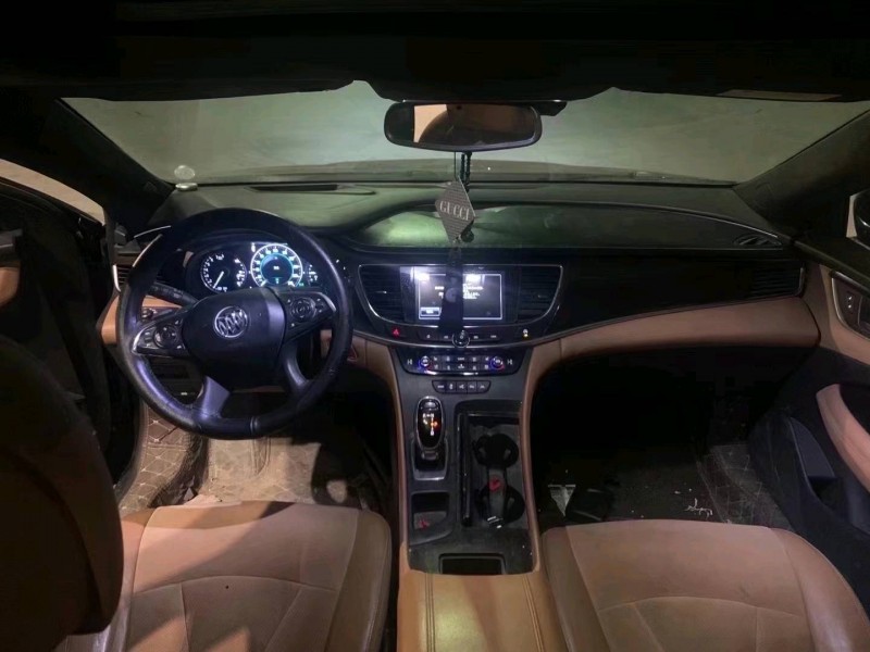 枣庄17年别克君越4