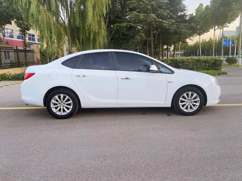 潍坊14年别克英朗6