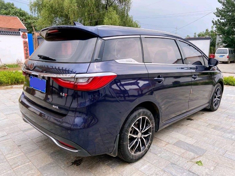 潍坊18年比亚迪宋MAX8