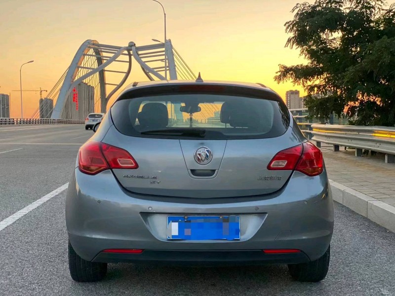 沧州11年别克英朗9