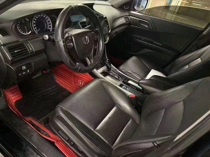 台州15年本田雅阁4