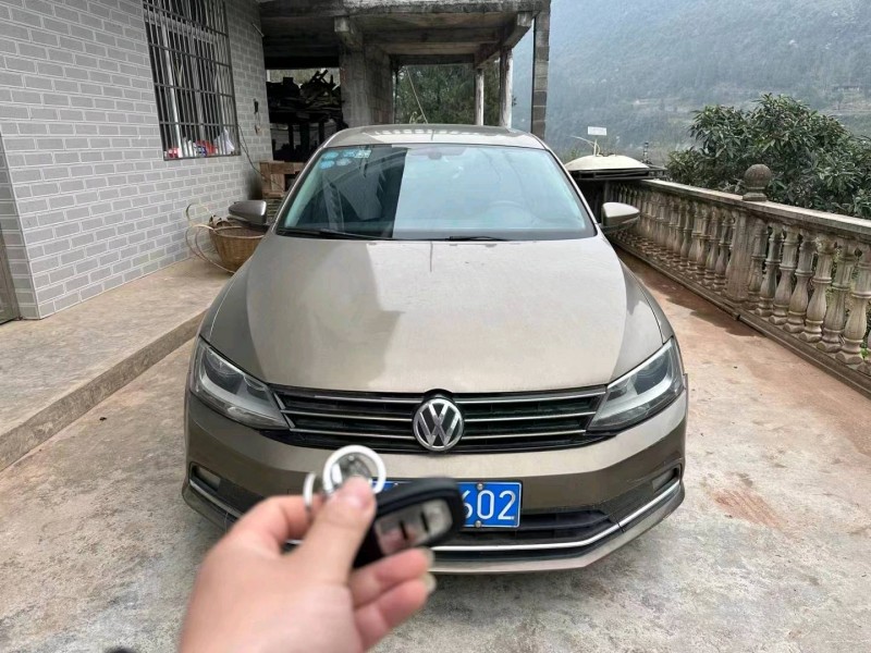 枣庄17年大众速腾1