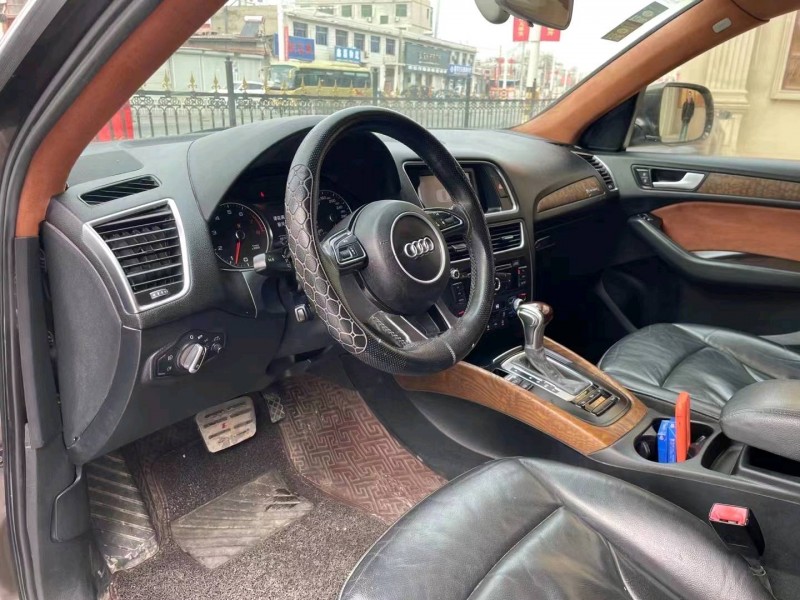 保定15年奥迪Q58