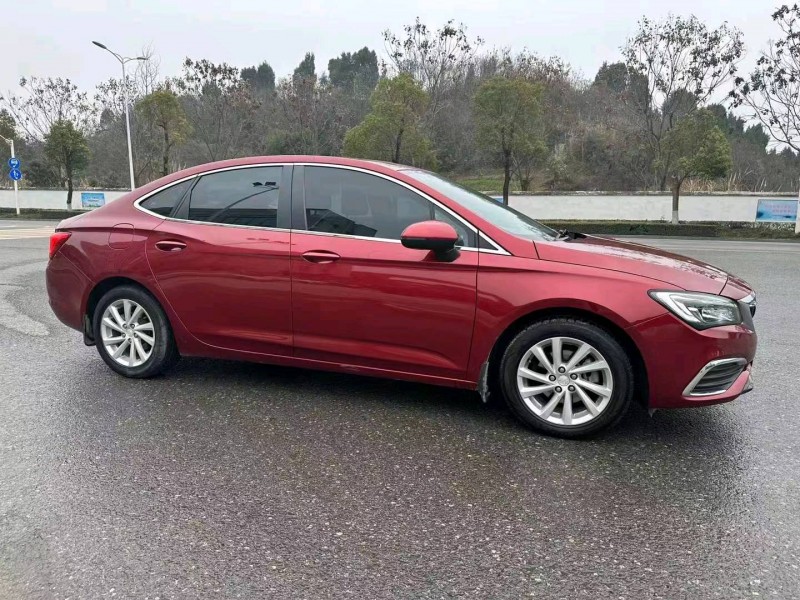 枣庄19年别克威朗3