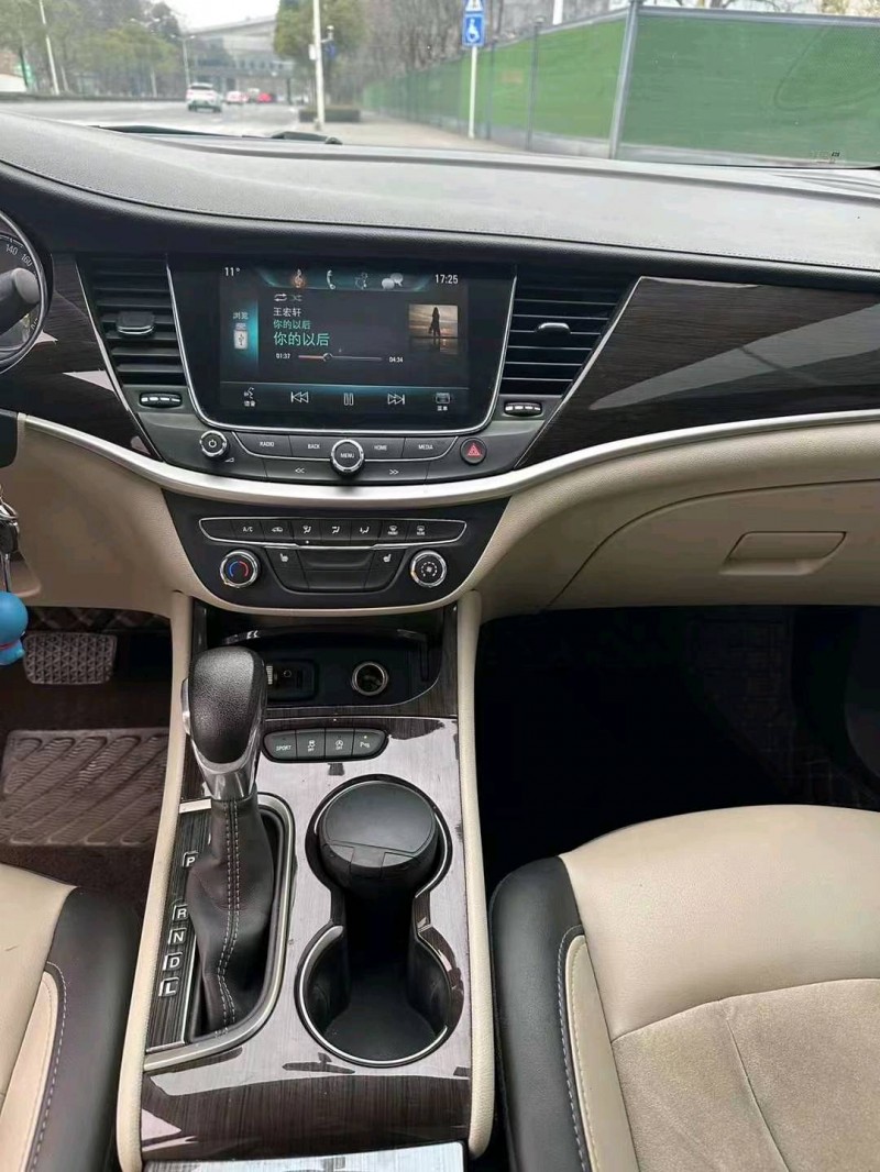 枣庄19年别克威朗5