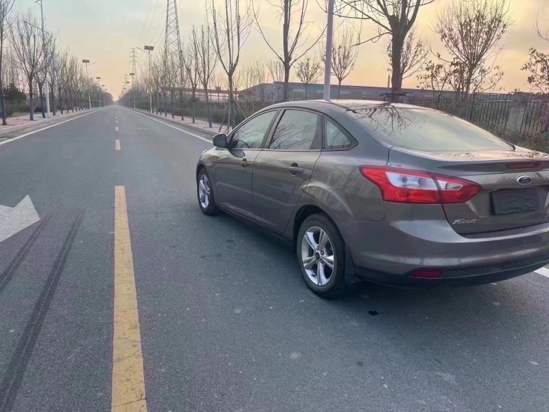 廊坊14年福特福克斯5