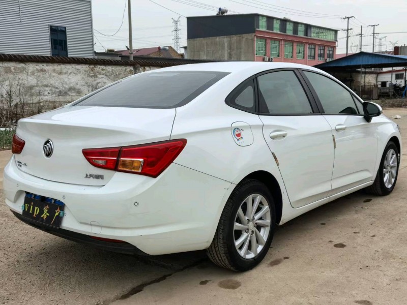 徐州18年别克威朗8