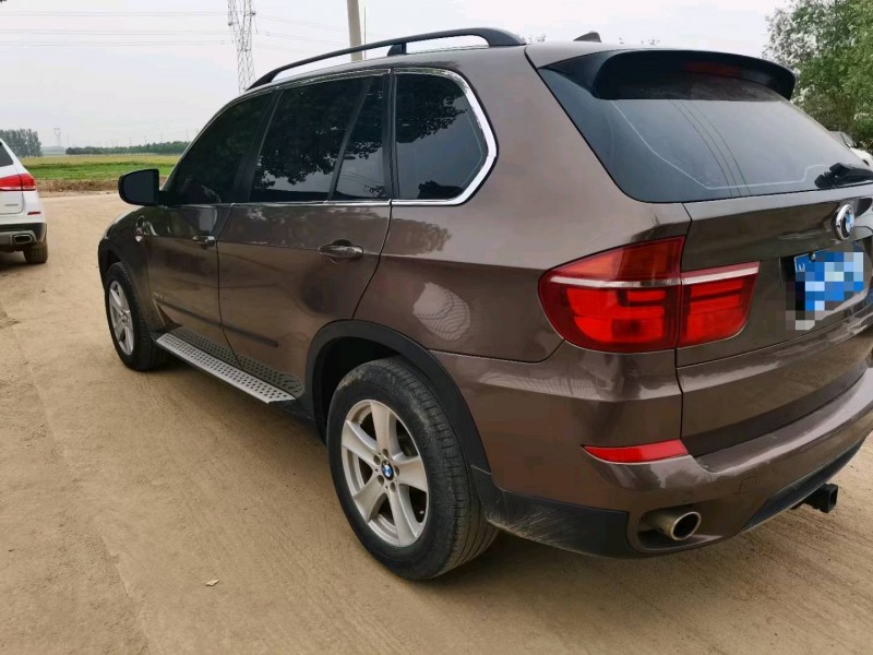 保定11年宝马X57