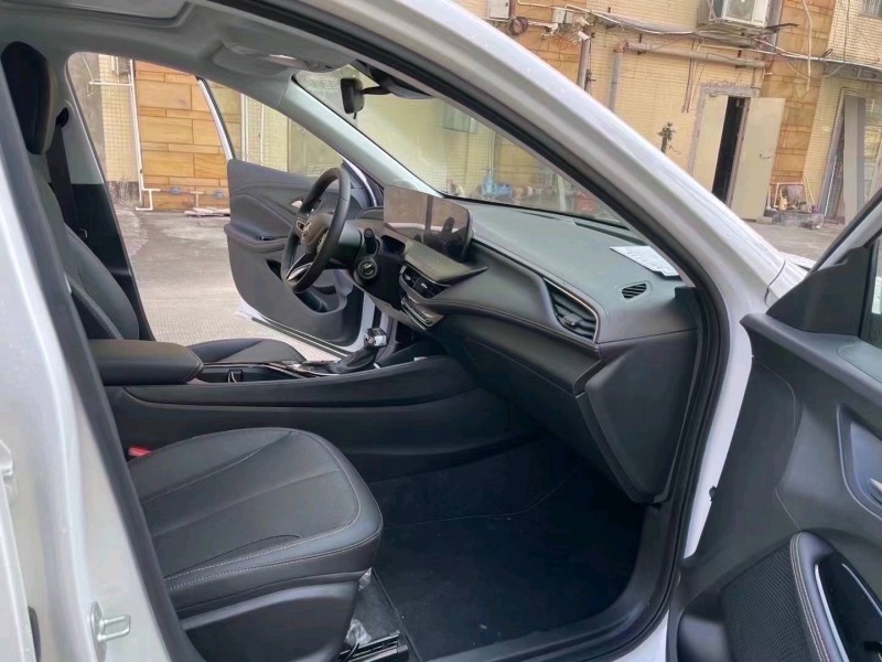 桂林24年别克威朗3