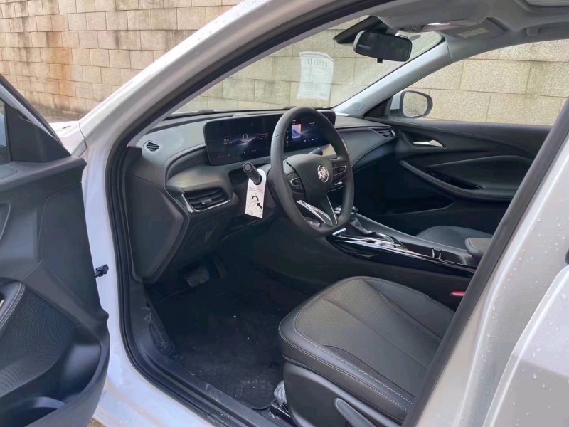 桂林24年别克威朗7