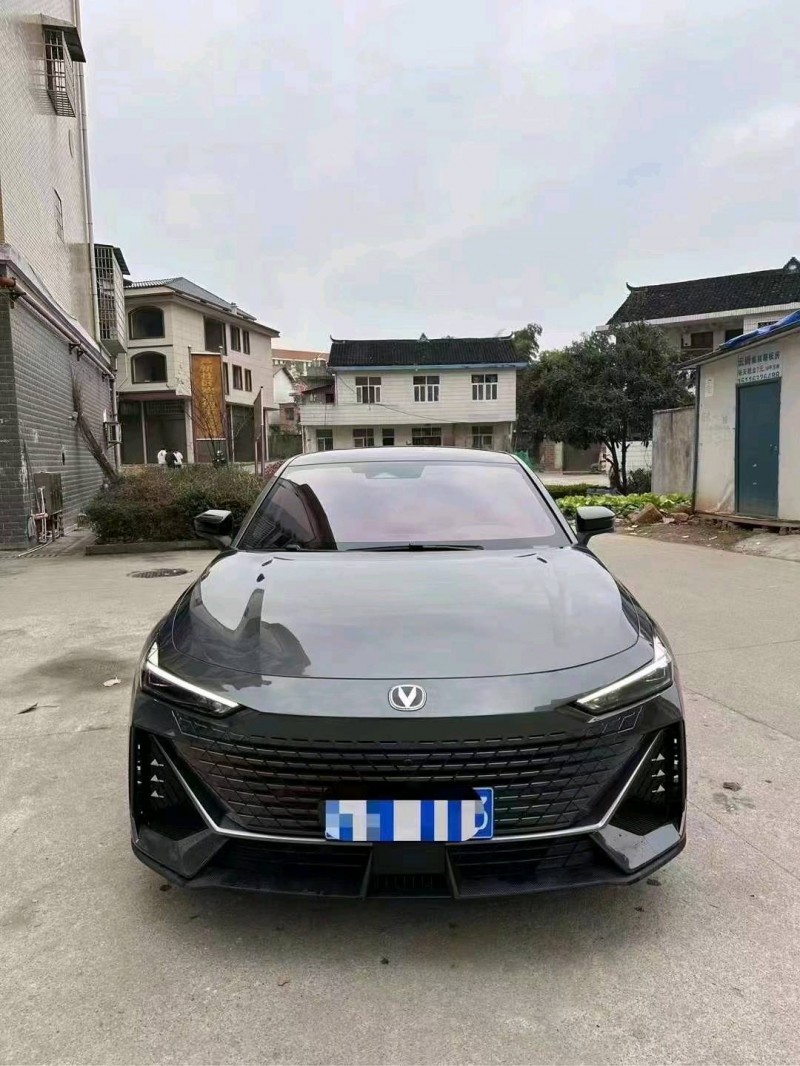 汕头23年长安汽车UNI-V1