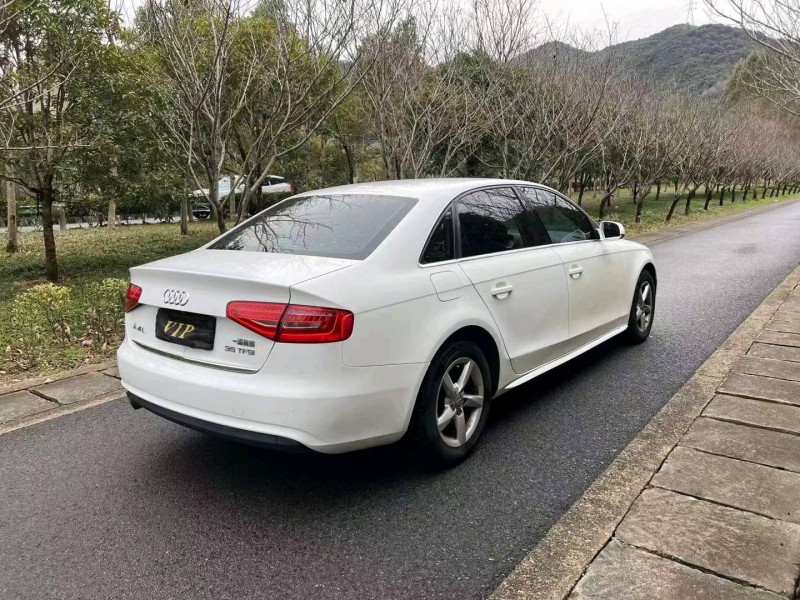 嘉興14年奧迪A4L7