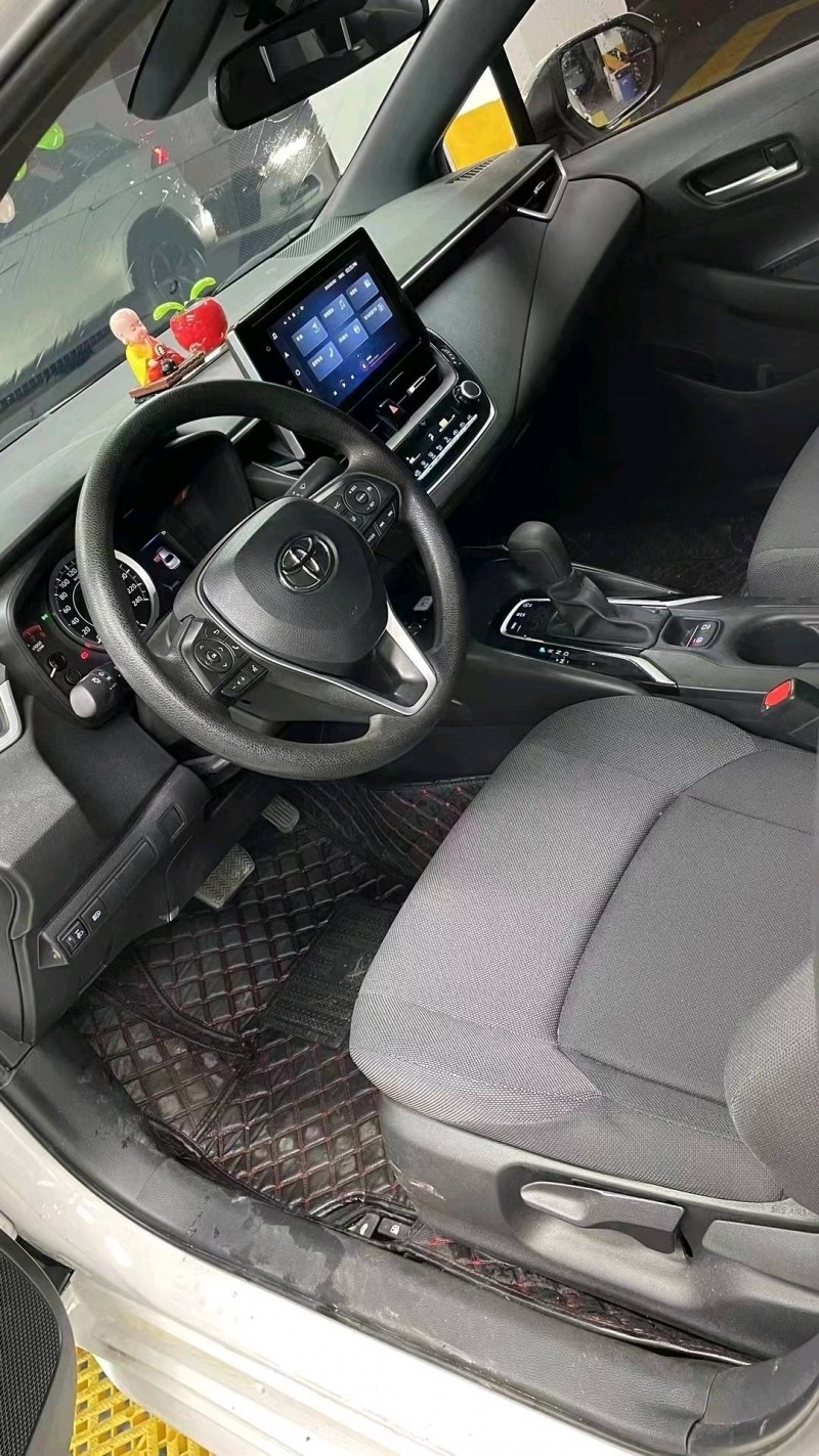 成都22年丰田雷凌4