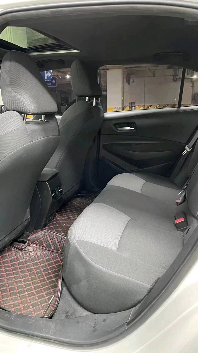 成都22年丰田雷凌6