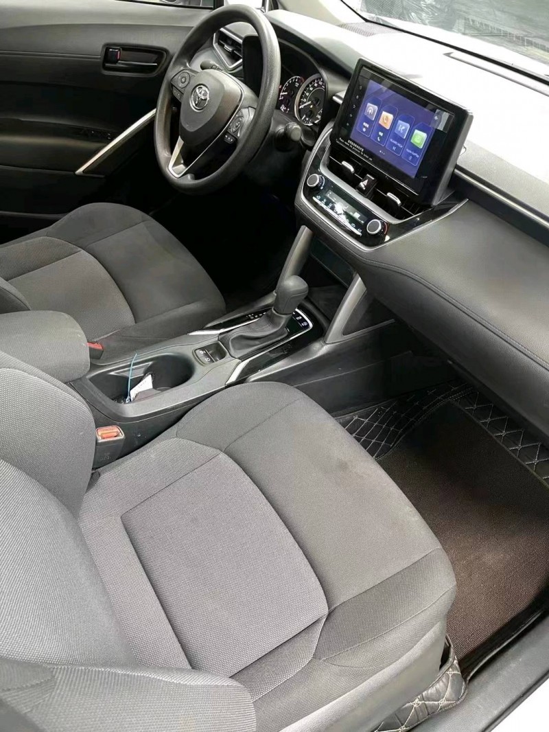 成都22年丰田锋兰达8