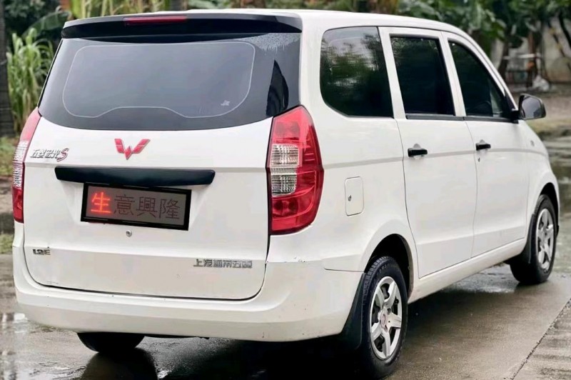 棗莊22年五菱汽車宏光4