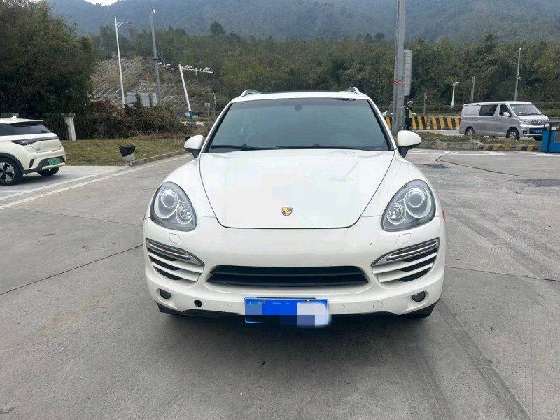 枣庄12年保时捷卡宴1