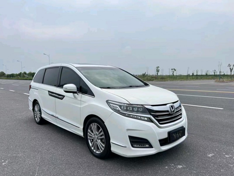 盐城17年本田艾力绅2