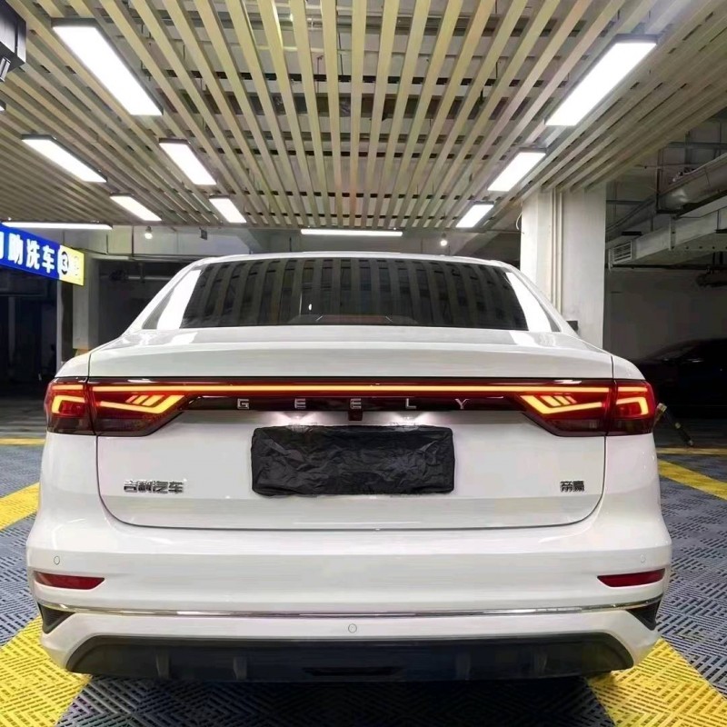 成都22年吉利帝豪4